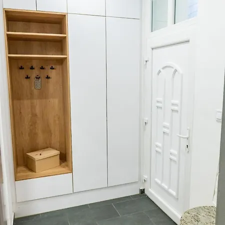 Fecske Delux Downtown With Parking Апартаменты Будапешт
