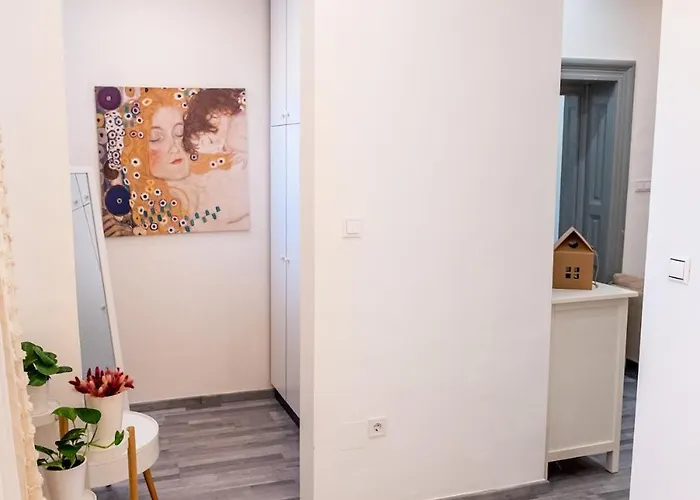 Апартаменты Fecske Delux Downtown With Parking *